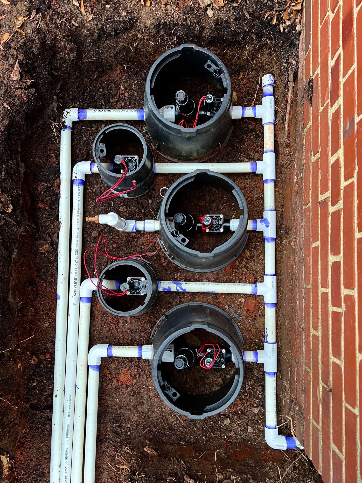Irrigation valve manifold